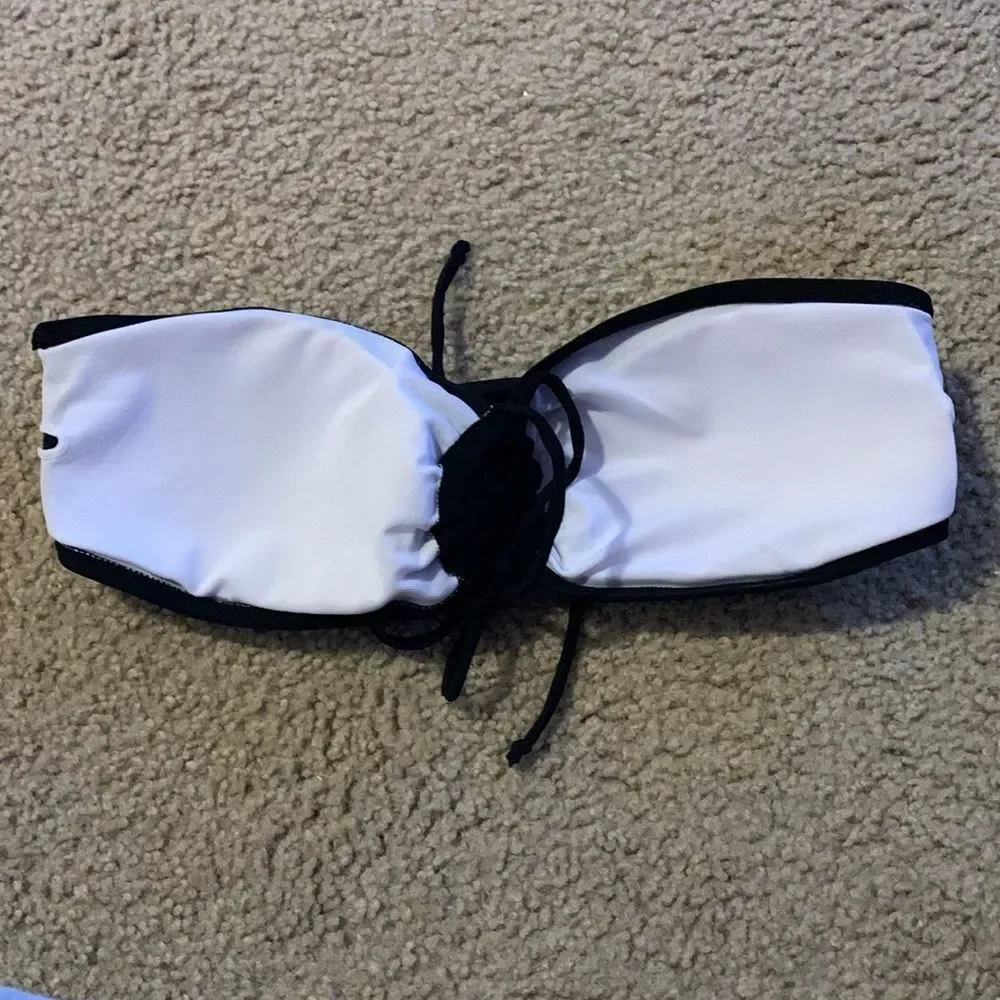 Nasty Gal Bikini Tops Size 10